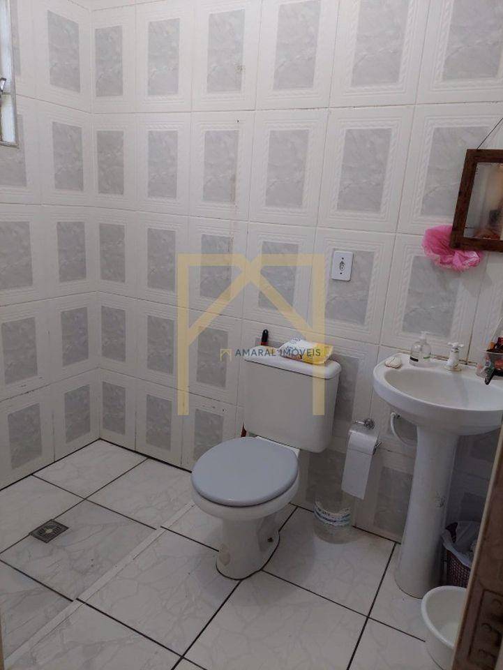 Casa à venda com 2 quartos, 130m² - Foto 6