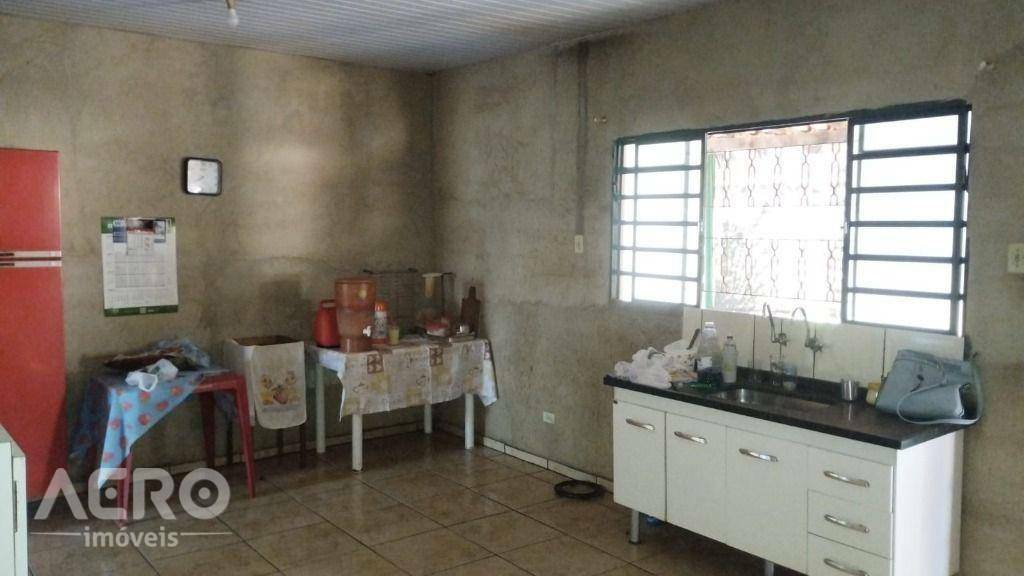 Casa à venda com 2 quartos, 90m² - Foto 19