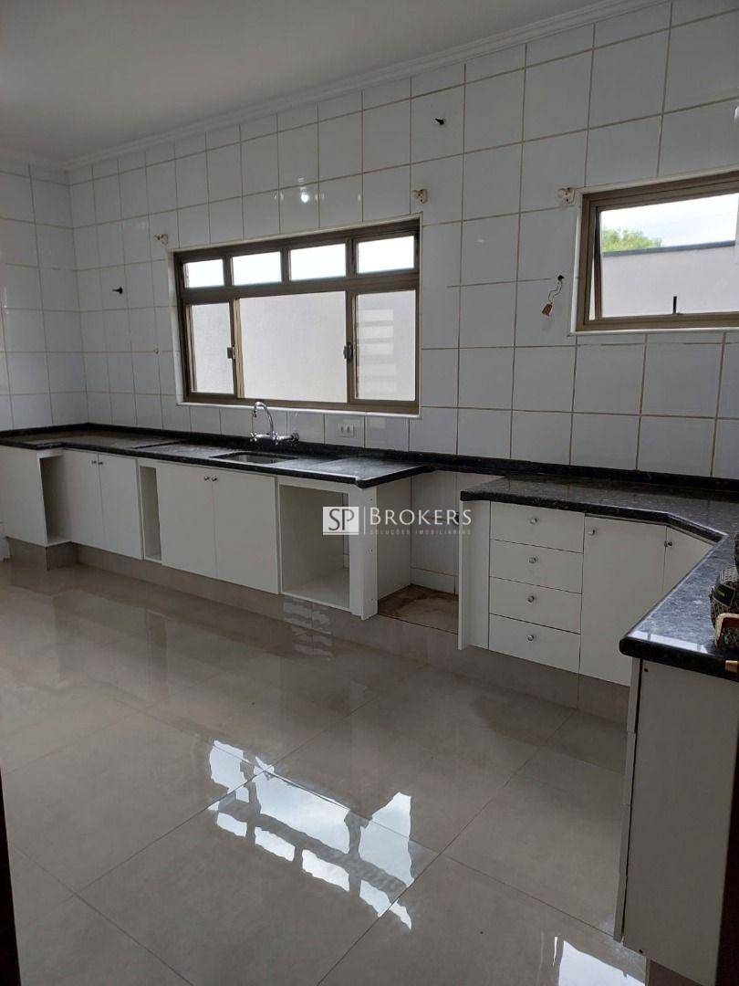 Casa à venda com 3 quartos, 213m² - Foto 13