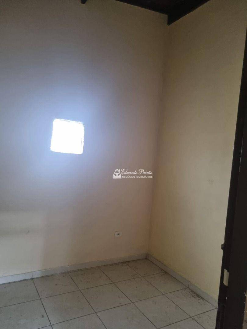 Apartamento para alugar com 2 quartos, 70m² - Foto 5