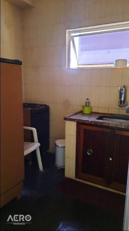 Apartamento à venda com 3 quartos, 97m² - Foto 11