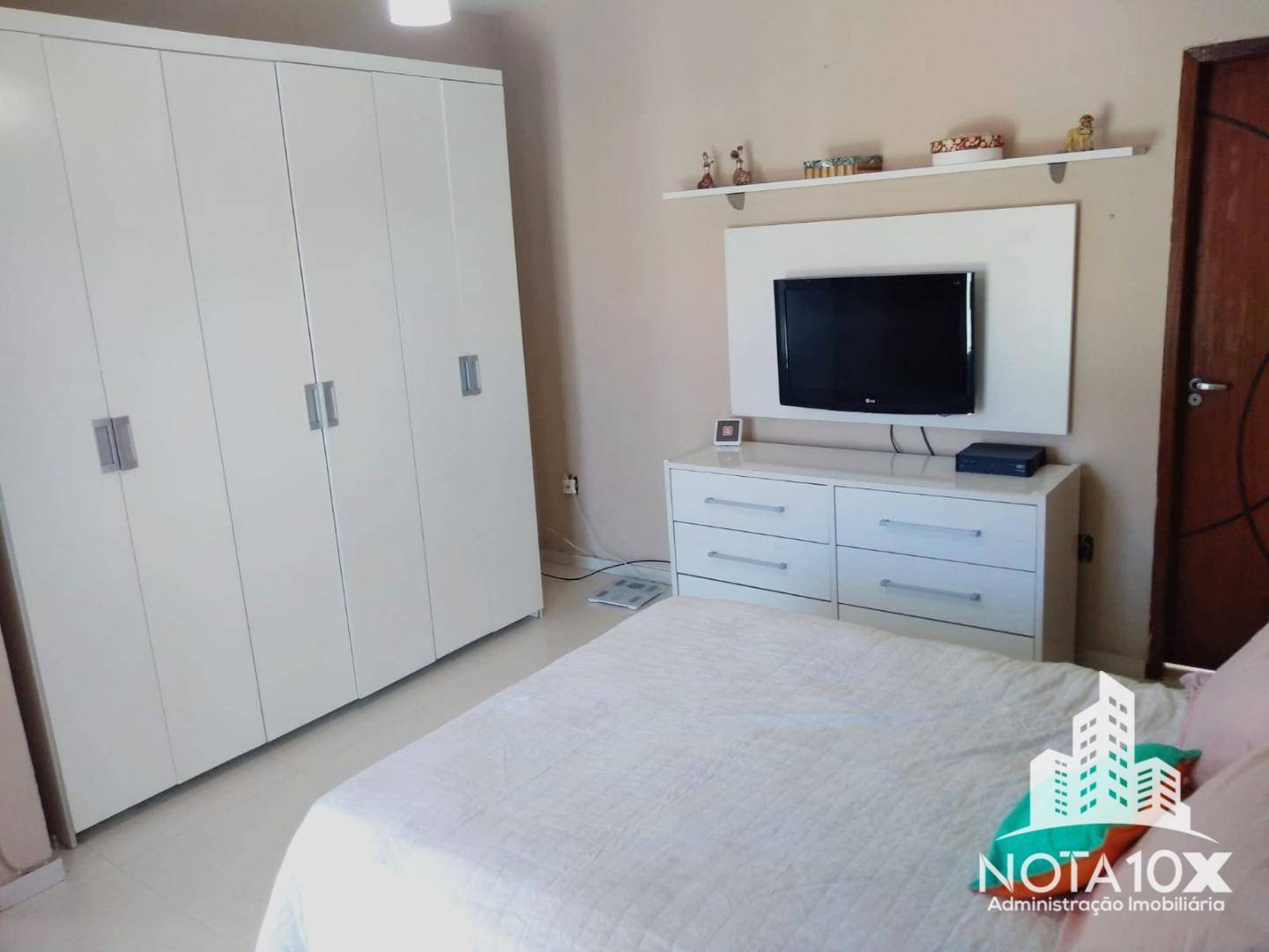 Casa à venda com 3 quartos, 130m² - Foto 12