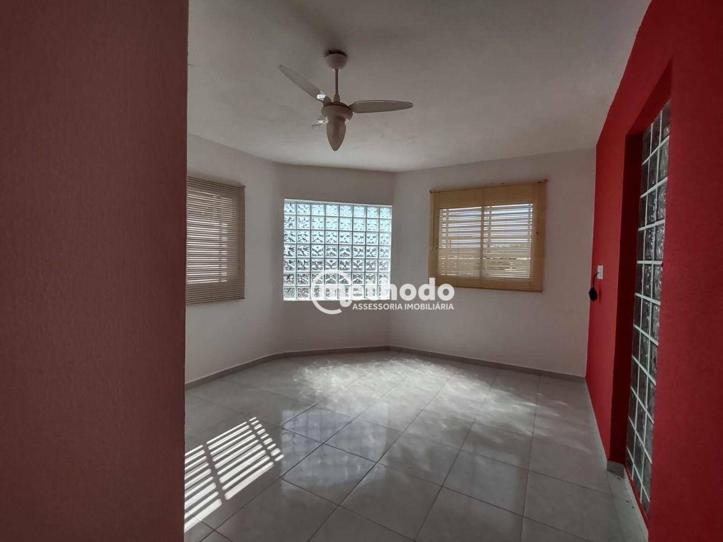 Casa à venda e aluguel com 3 quartos, 140m² - Foto 3