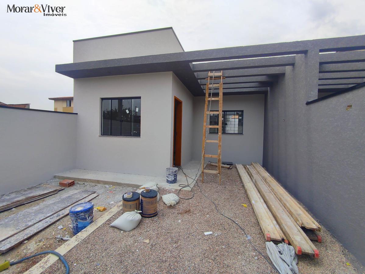 Casa à venda com 3 quartos, 70m² - Foto 2