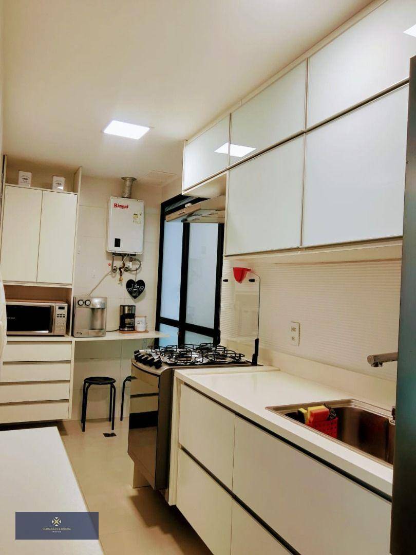 Apartamento à venda com 3 quartos, 169m² - Foto 13