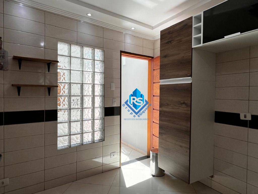 Sobrado à venda e aluguel com 4 quartos, 250m² - Foto 11