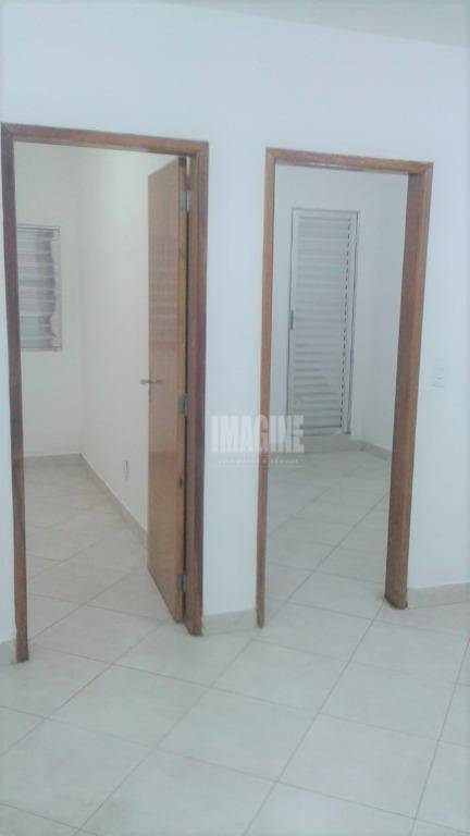 Apartamento para alugar com 2 quartos, 37m² - Foto 6