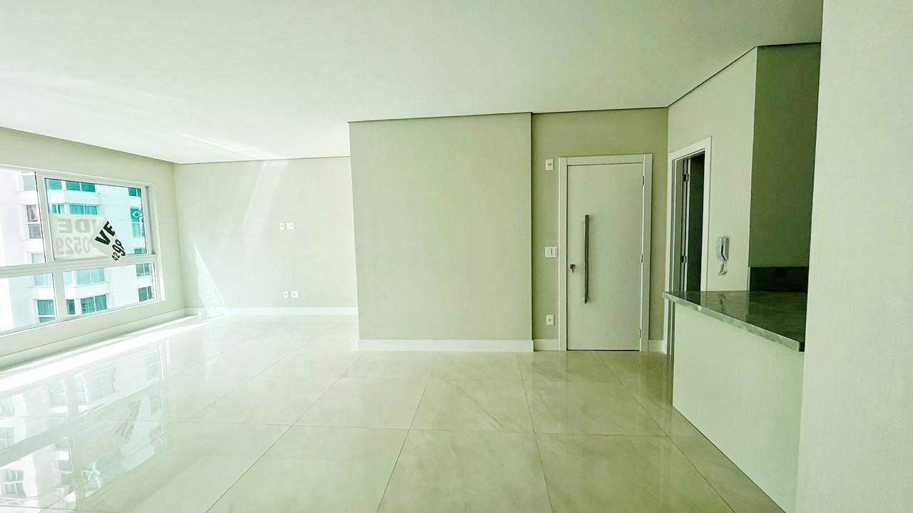 Apartamento à venda com 3 quartos, 120m² - Foto 13