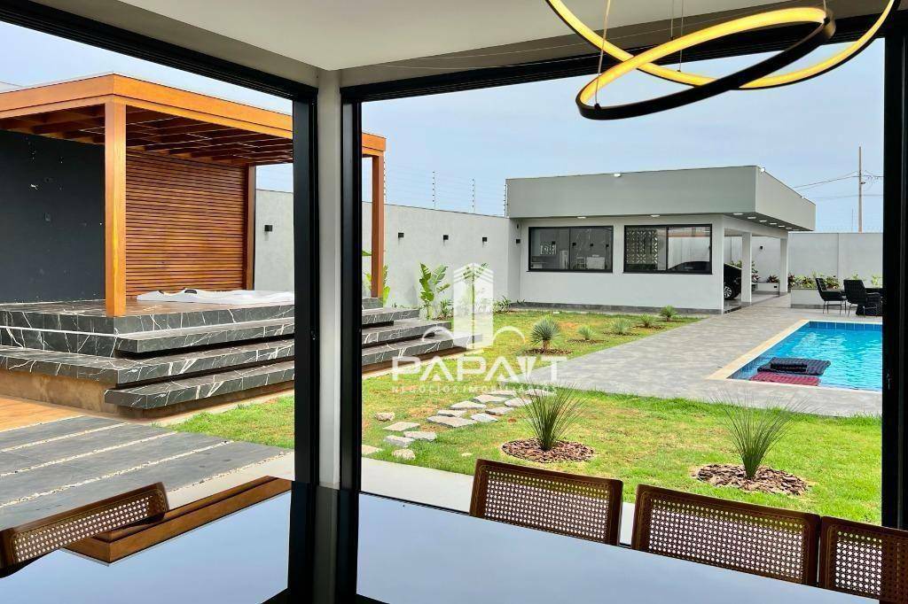 Chácara à venda com 4 quartos, 400m² - Foto 1