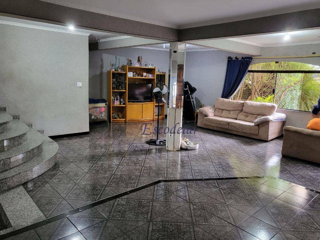 Sobrado à venda com 4 quartos, 200m² - Foto 5