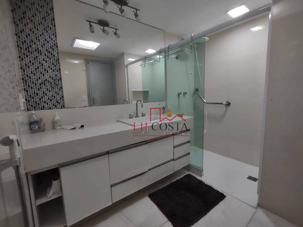 Apartamento à venda com 4 quartos, 198m² - Foto 17