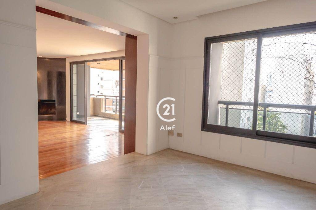 Apartamento para alugar com 4 quartos, 245m² - Foto 13