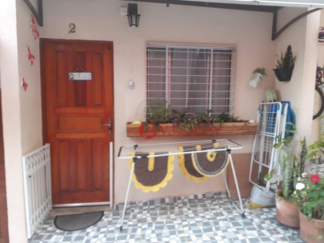 Sobrado à venda com 2 quartos, 60m² - Foto 1