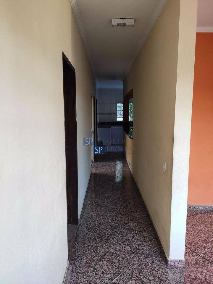 Casa à venda com 4 quartos, 240m² - Foto 12