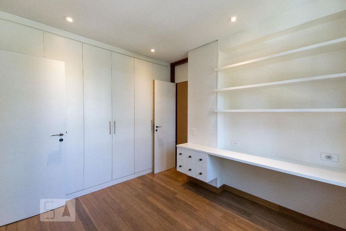 Apartamento à venda com 3 quartos, 238m² - Foto 5