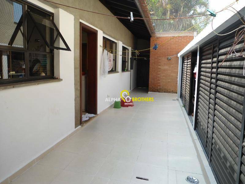 Casa de Condomínio à venda com 4 quartos, 400m² - Foto 9