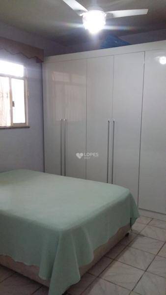 Casa à venda com 5 quartos, 90m² - Foto 6