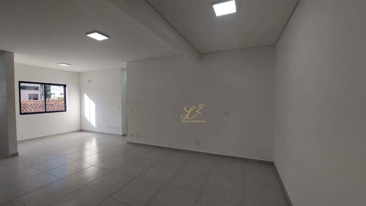 Apartamento para alugar com 2 quartos, 64m² - Foto 8