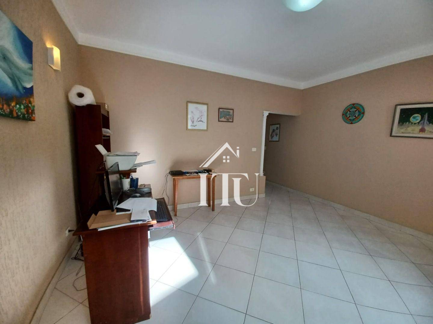 Casa à venda com 5 quartos, 300m² - Foto 14