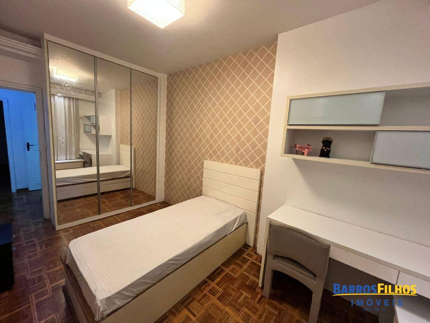 Apartamento para alugar com 4 quartos, 150m² - Foto 7