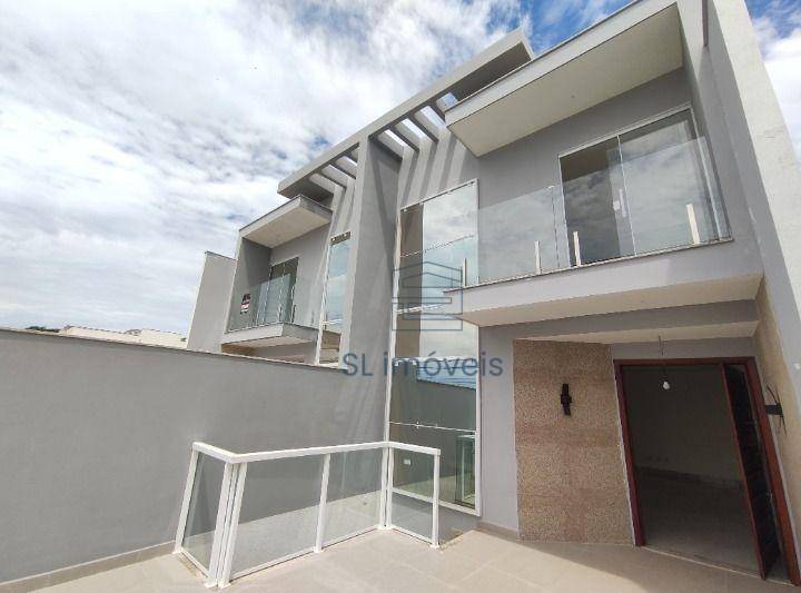 Casa à venda com 3 quartos, 290m² - Foto 1