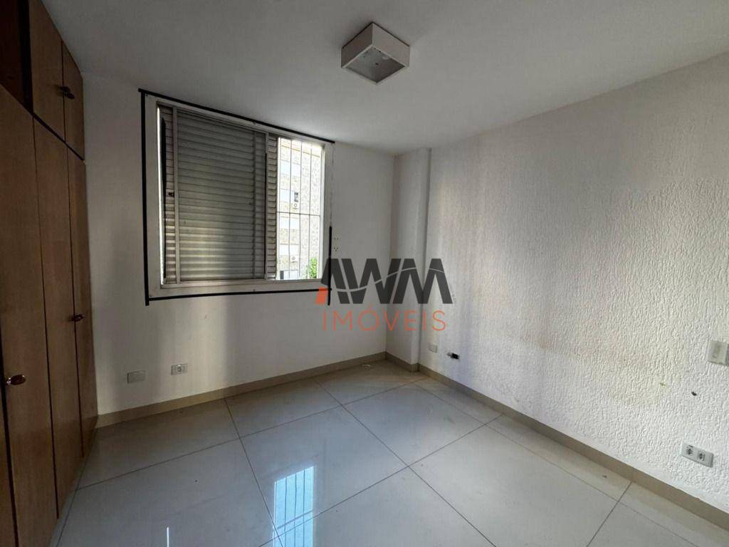 Apartamento à venda com 4 quartos, 140m² - Foto 13