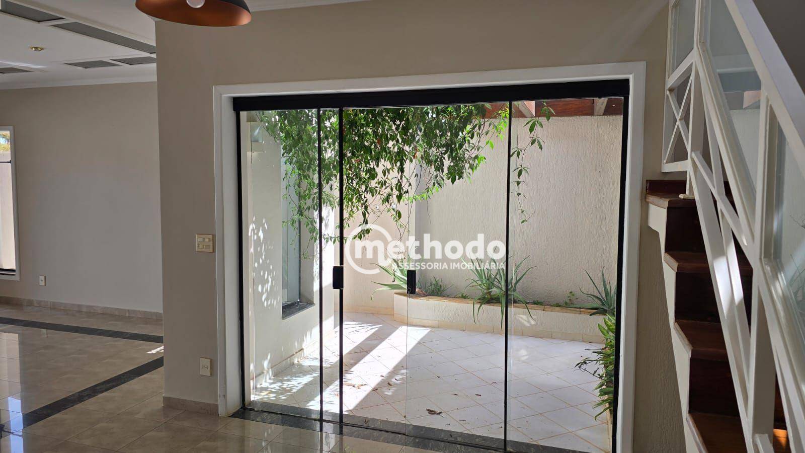 Casa à venda e aluguel com 3 quartos, 350m² - Foto 13