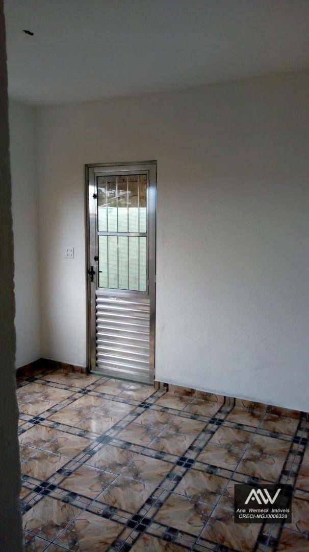 Casa à venda com 2 quartos, 80m² - Foto 8