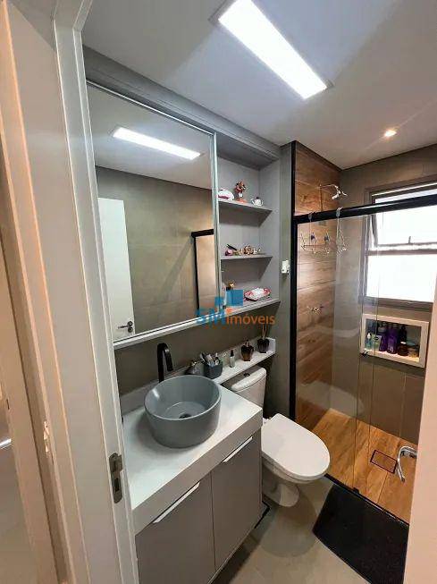 Apartamento à venda com 2 quartos, 72m² - Foto 4