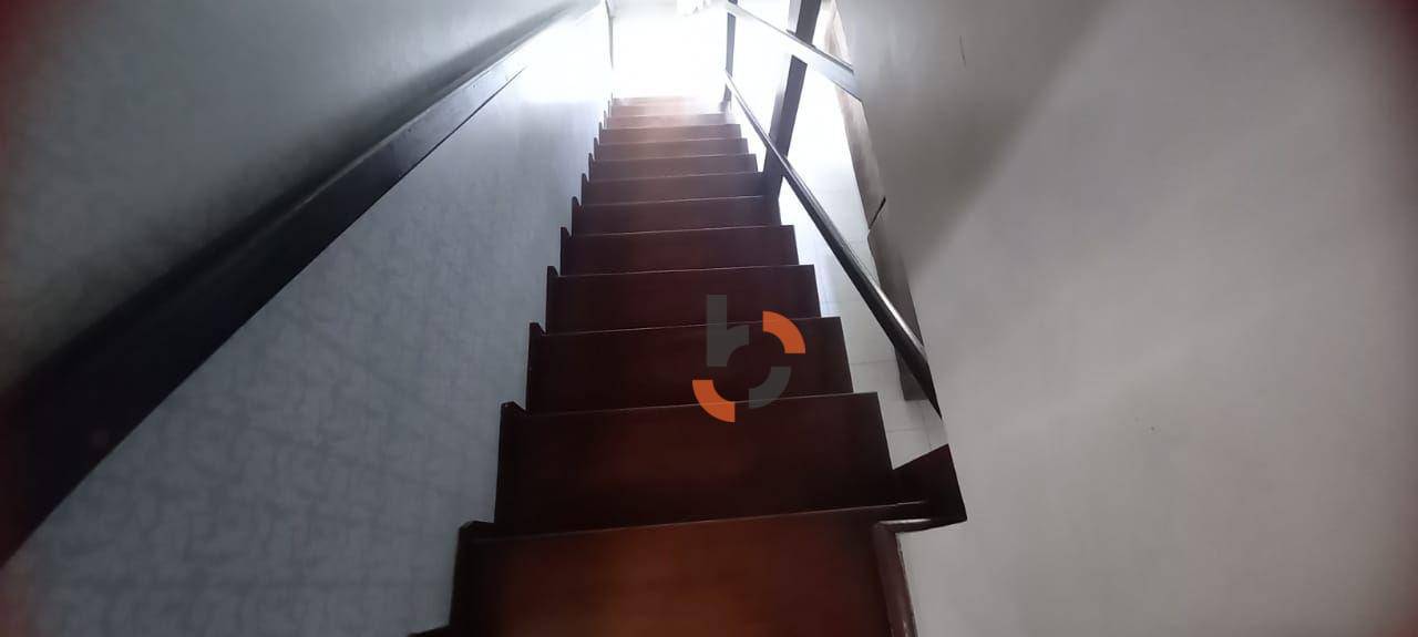 Casa à venda com 4 quartos, 177m² - Foto 55