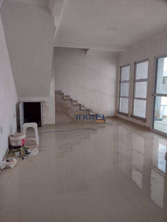 Casa à venda com 3 quartos, 90m² - Foto 2