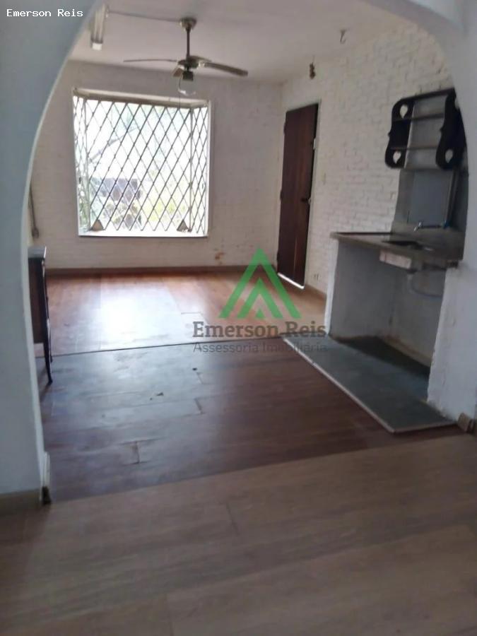 Casa à venda com 5 quartos, 235m² - Foto 1