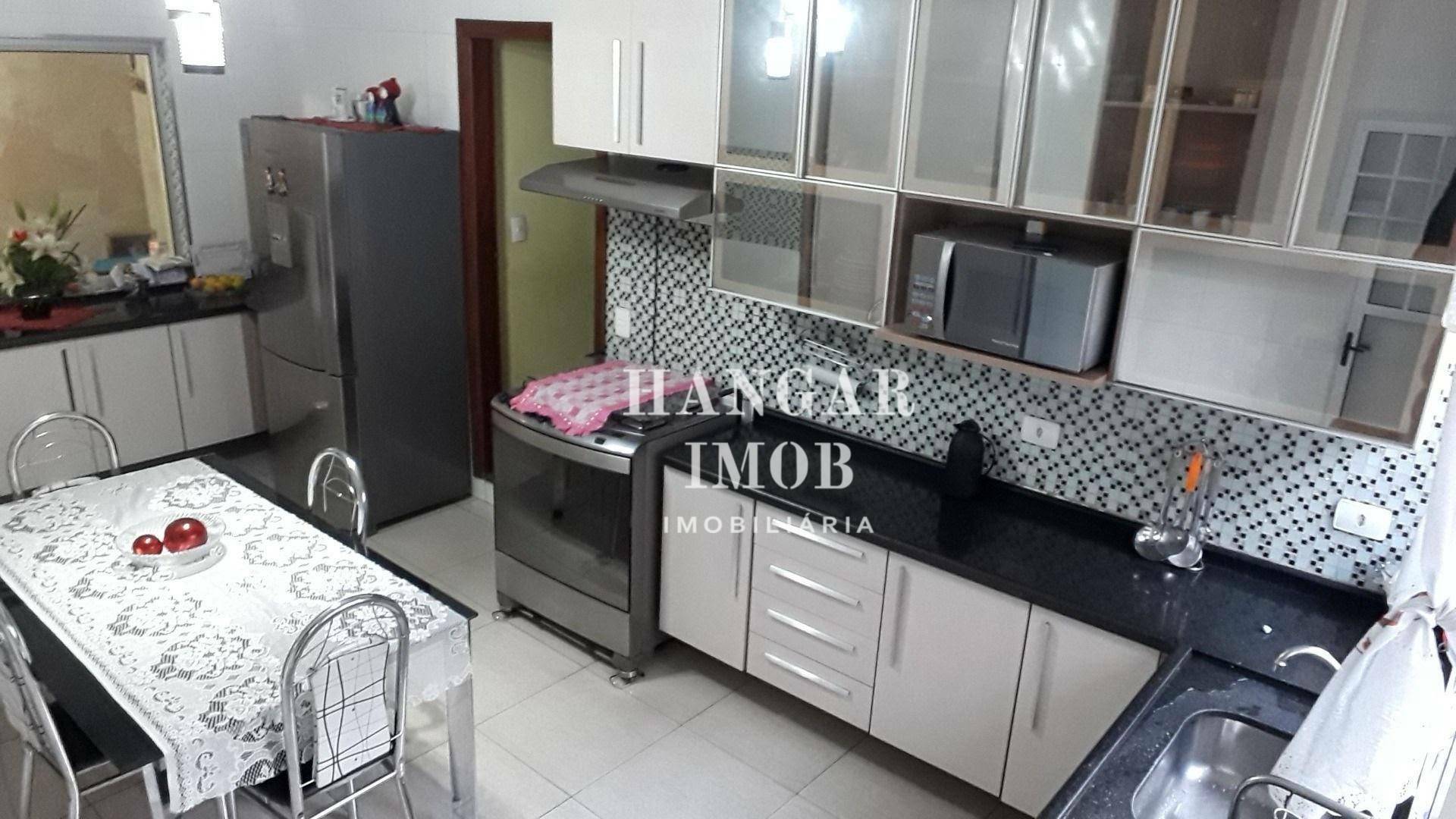 Casa à venda com 3 quartos, 160m² - Foto 18