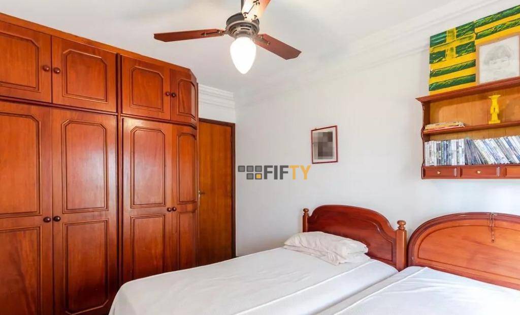 Apartamento à venda com 4 quartos, 236m² - Foto 16