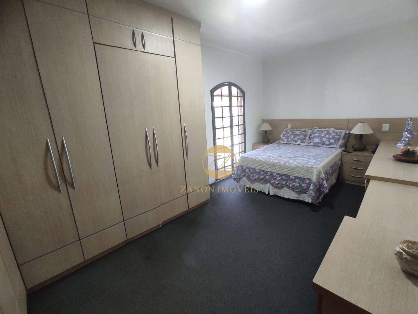 Casa à venda com 3 quartos, 225m² - Foto 32