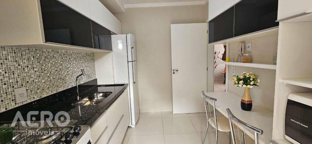 Apartamento à venda com 2 quartos, 71m² - Foto 10