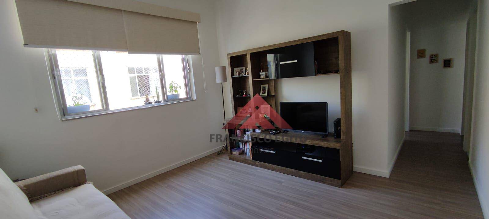 Apartamento à venda com 3 quartos, 67m² - Foto 2