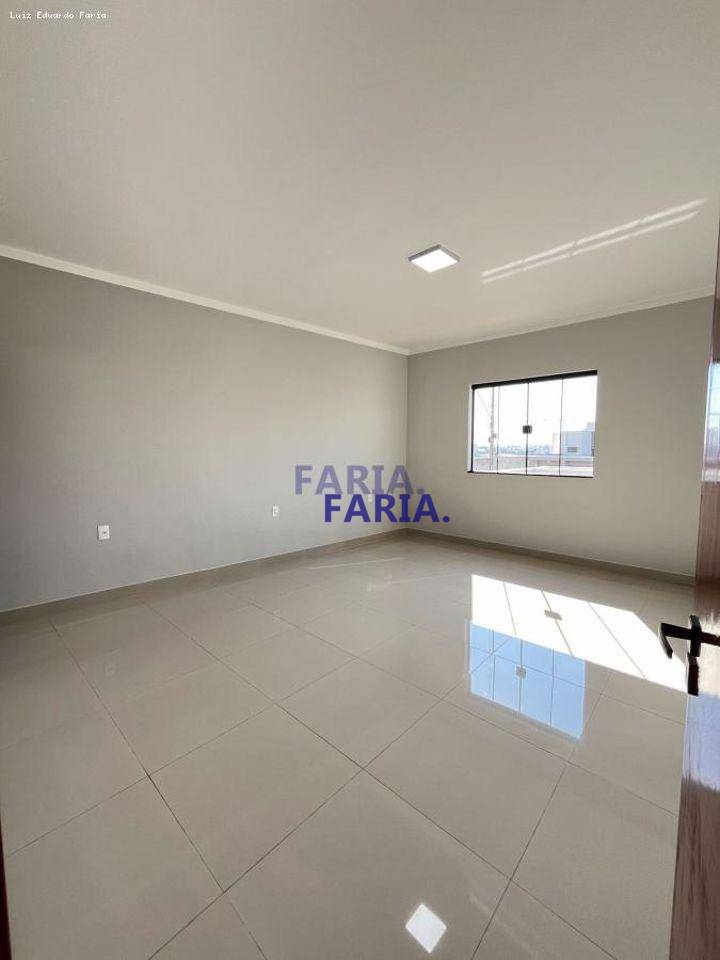 Casa à venda com 3 quartos, 155m² - Foto 8