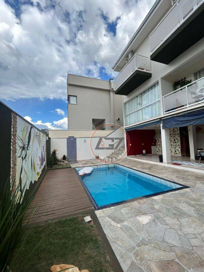 Casa de Condomínio para alugar com 3 quartos, 300m² - Foto 20