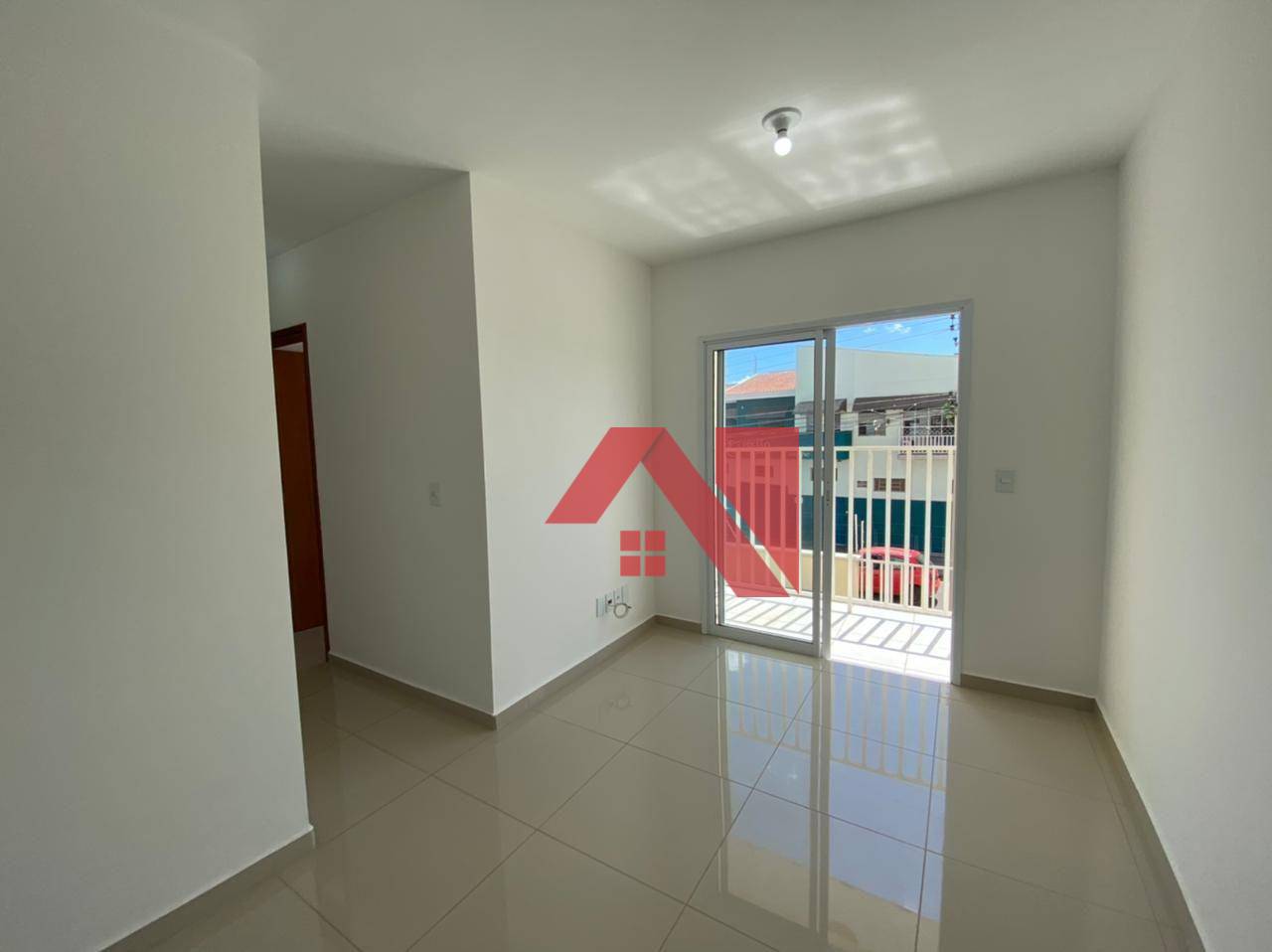 Apartamento à venda com 3 quartos, 42m² - Foto 2