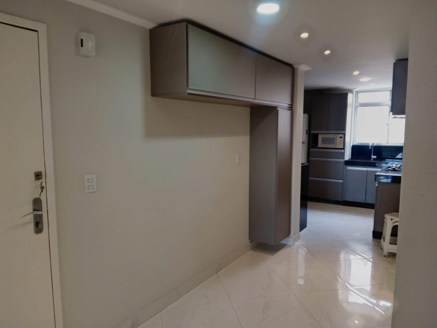 Apartamento à venda com 3 quartos, 120m² - Foto 4