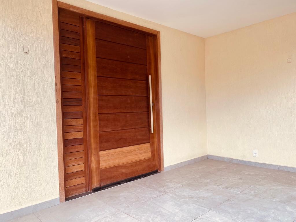 Casa à venda com 3 quartos, 300m² - Foto 3