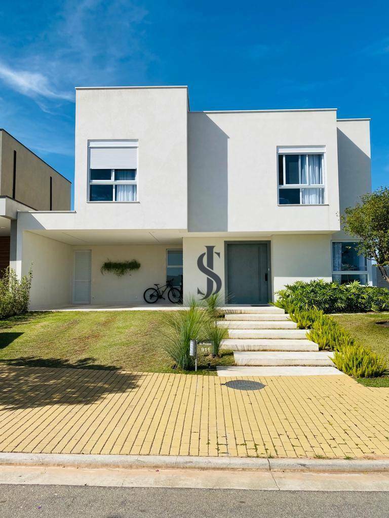 Casa à venda com 4 quartos, 370m² - Foto 1