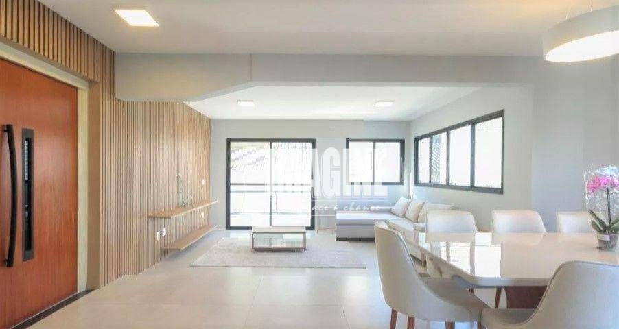 Apartamento à venda com 3 quartos, 150m² - Foto 1