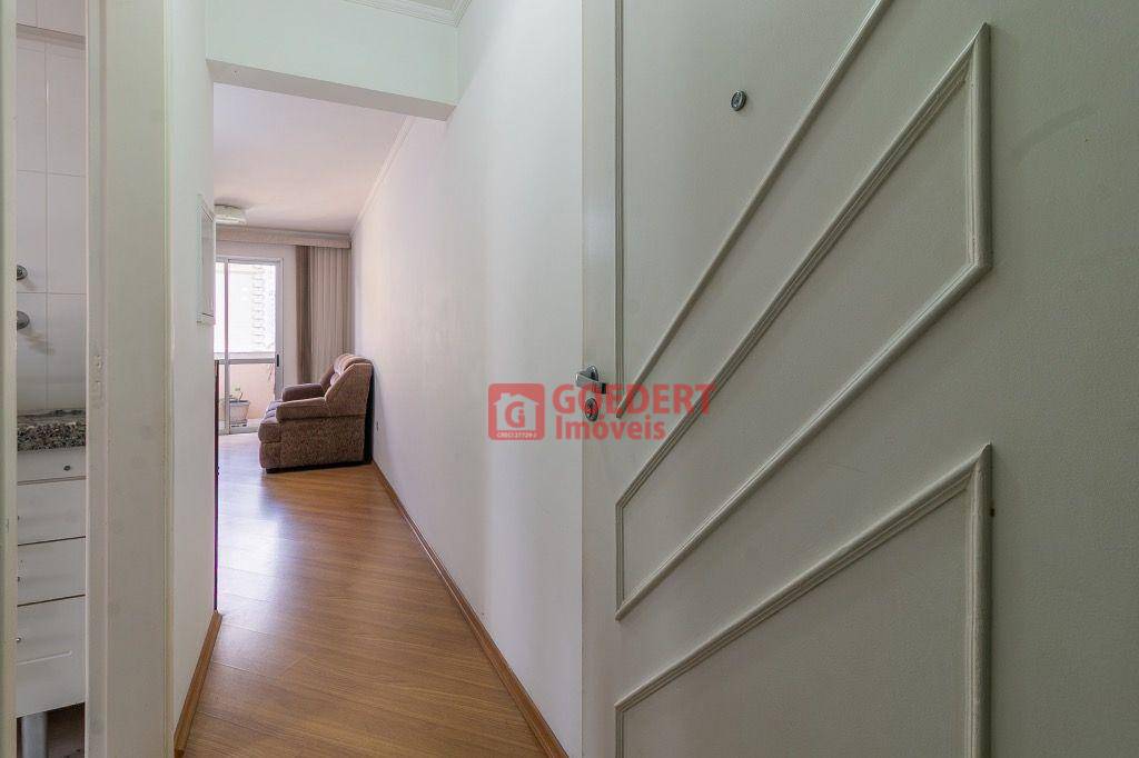 Apartamento à venda com 2 quartos, 58m² - Foto 2