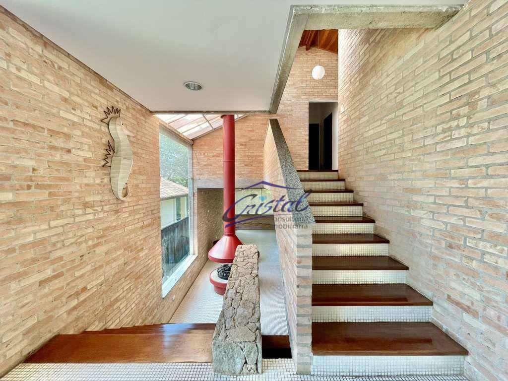 Casa de Condomínio para alugar com 4 quartos, 350m² - Foto 21