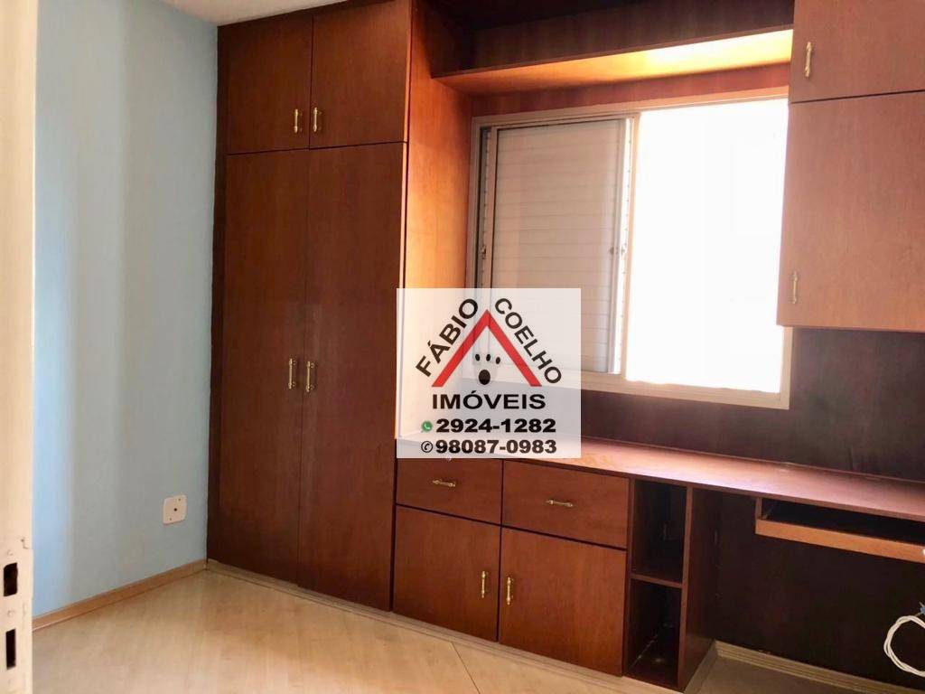 Apartamento à venda com 3 quartos, 96m² - Foto 2