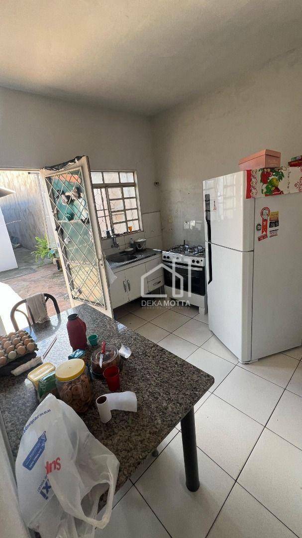 Casa à venda com 3 quartos, 1m² - Foto 17