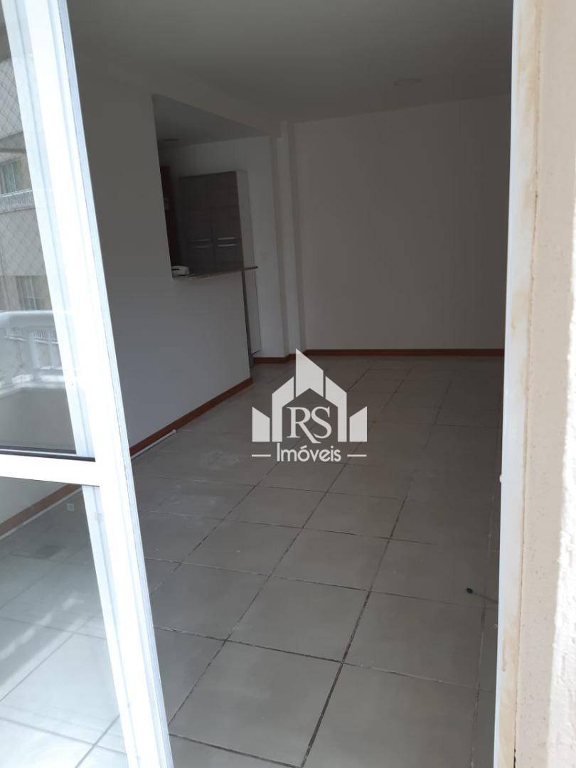 Apartamento à venda com 2 quartos, 60m² - Foto 10