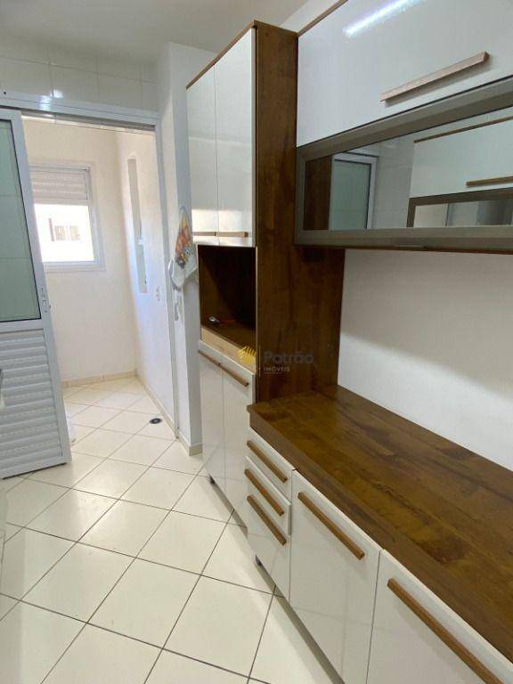 Apartamento à venda com 3 quartos, 71m² - Foto 12